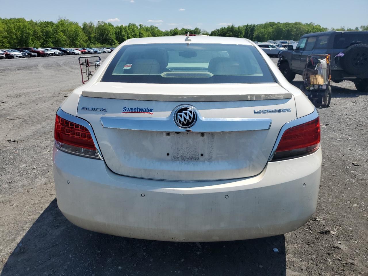 1G4GC5ER5DF182724 2013 Buick Lacrosse