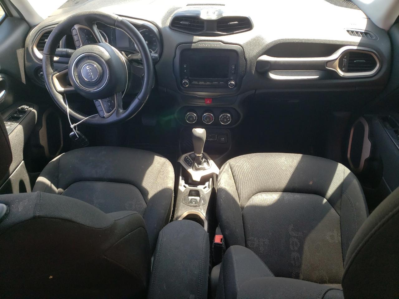 ZACCJABTXGPE13622 2016 Jeep Renegade Latitude