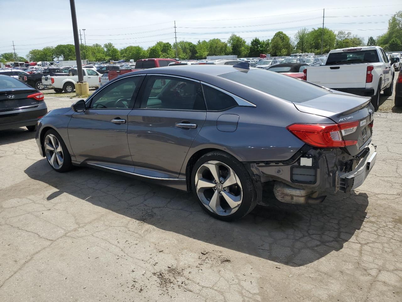 1HGCV2F9XJA030104 2018 Honda Accord Touring