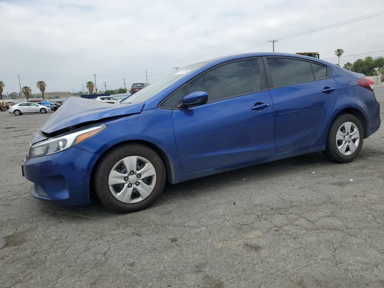 3KPFL4A70JE164460 2018 Kia Forte Lx