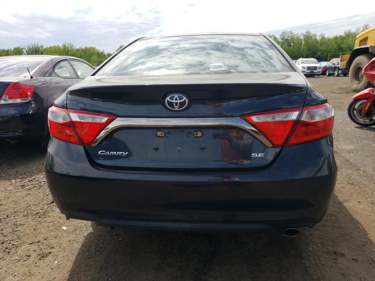 4T1BF1FK4FU071723 2015 Toyota Camry Le