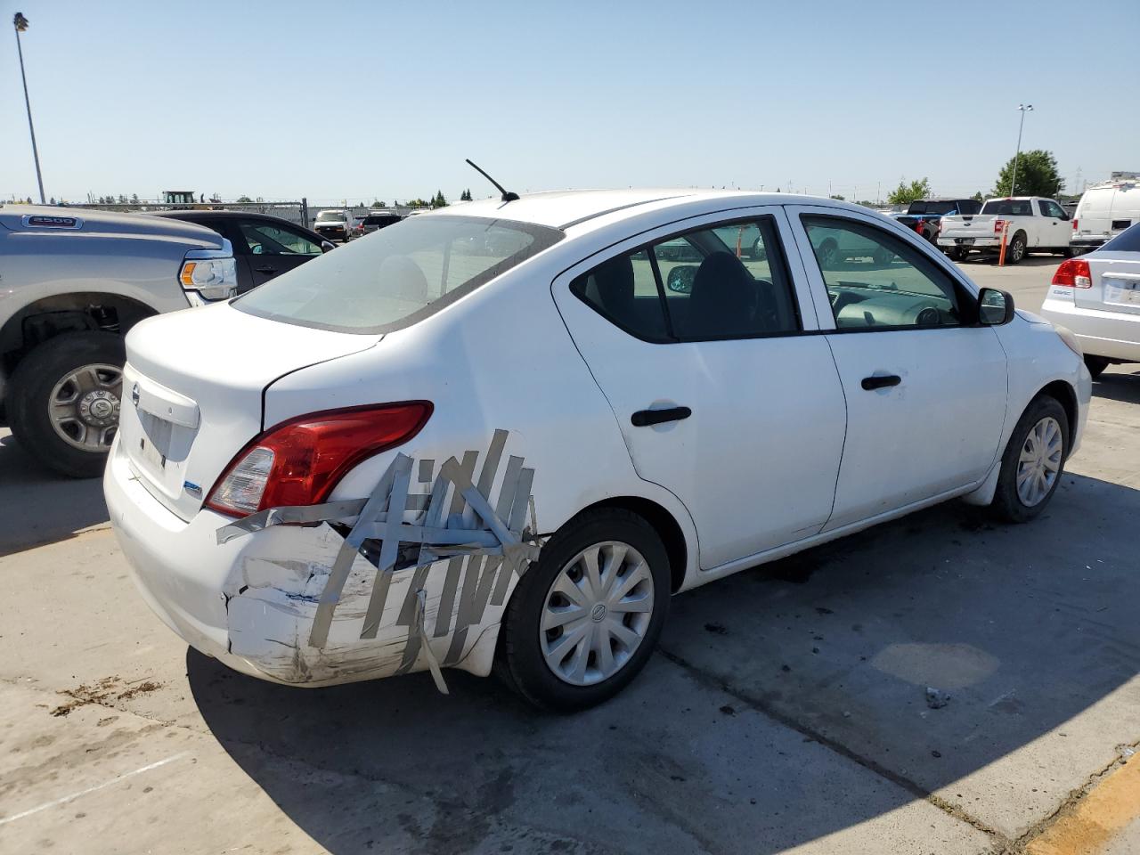 2014 Nissan Versa S vin: 3N1CN7AP5EL841036