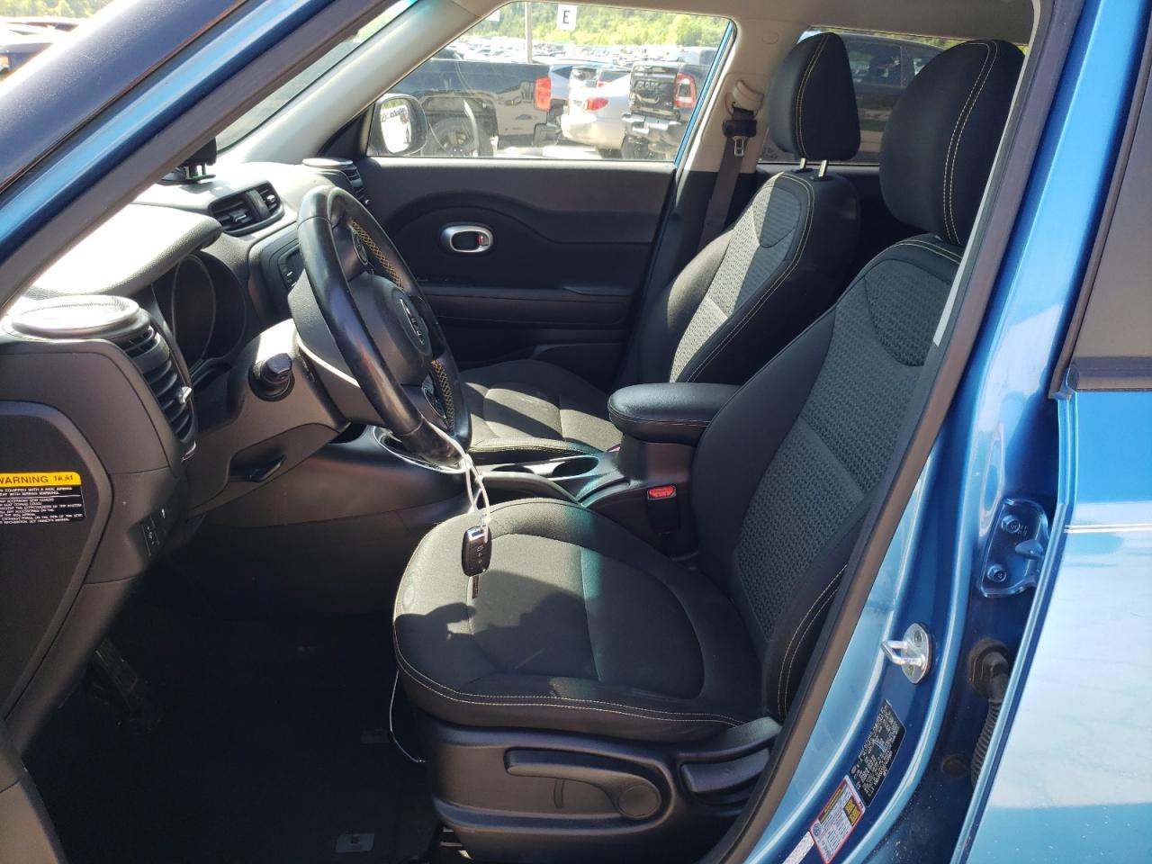 KNDJP3A51G7400985 2016 Kia Soul +