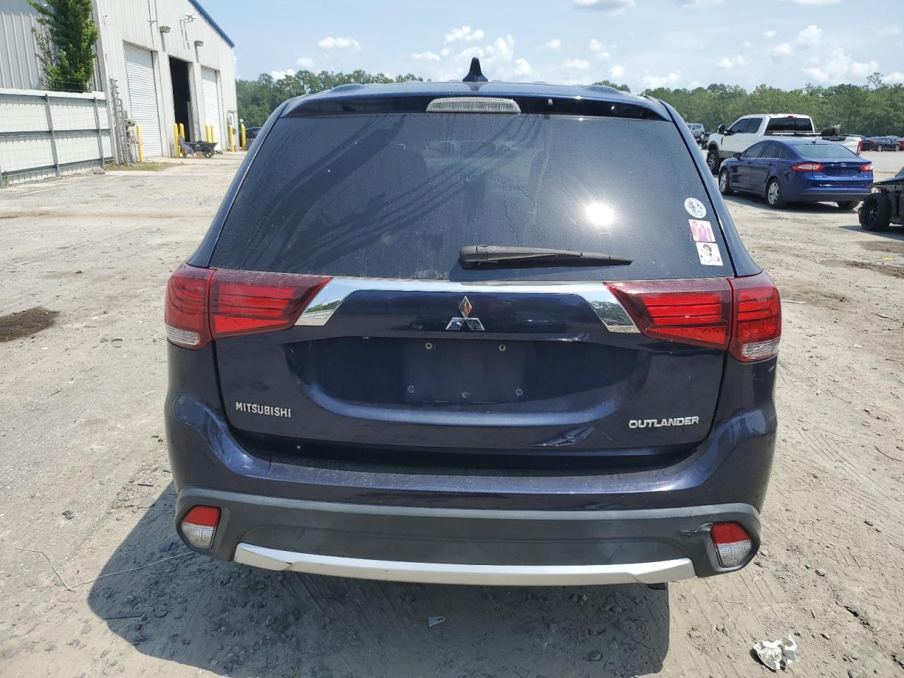 JA4AD2A35JZ055208 2018 Mitsubishi Outlander Es