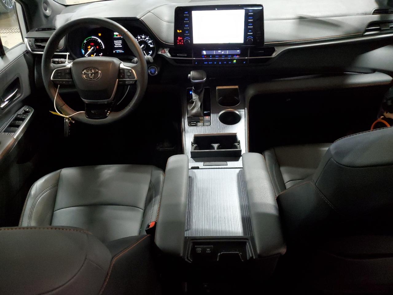 5TDDSKFC9NS052627 2022 Toyota Sienna Xse