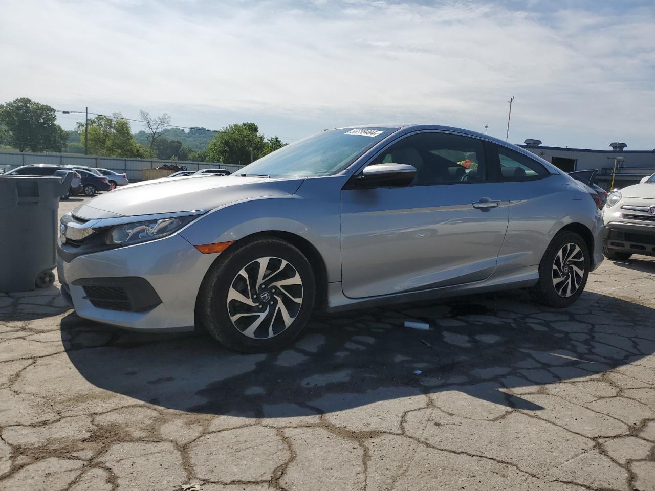 2018 Honda Civic Lx vin: 2HGFC4B50JH303120