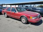 LINCOLN TOWN CAR S photo