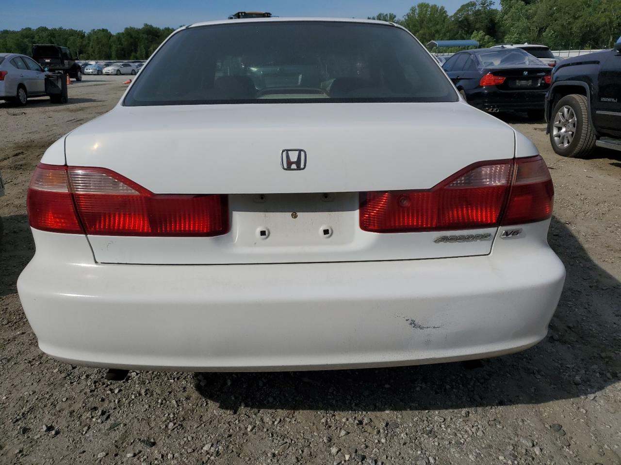 1HGCG1656YA066626 2000 Honda Accord Ex