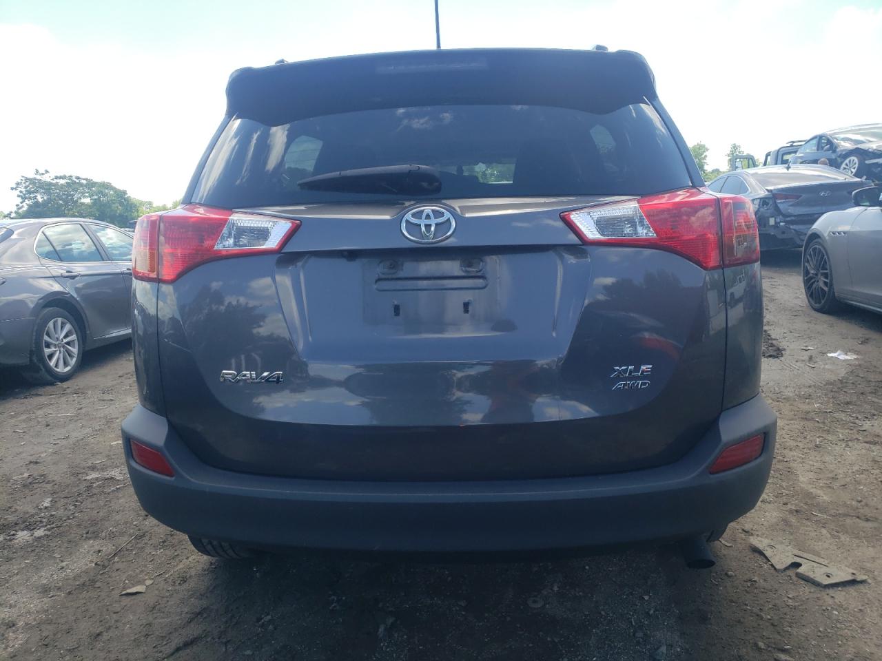 JTMRFREV1FJ037057 2015 Toyota Rav4 Xle