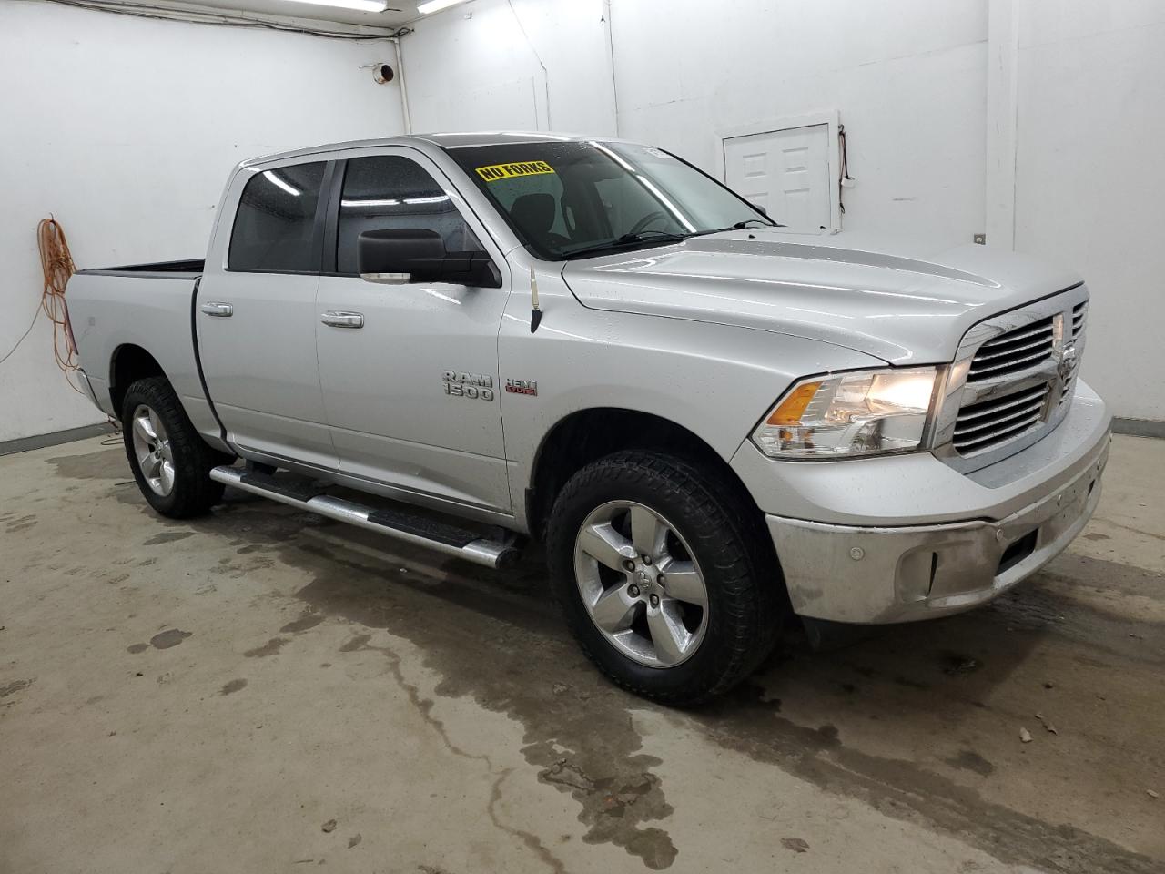 1C6RR6LT0FS784688 2015 Ram 1500 Slt