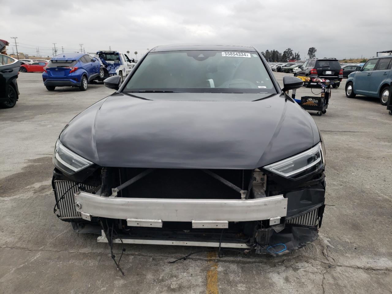 2019 Audi A8 L vin: WAU8DAF8XKN013951