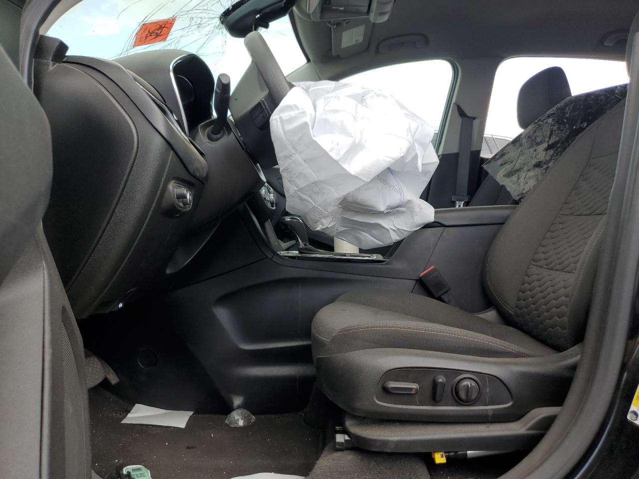 2GNAXUEV5M6133935 2021 Chevrolet Equinox Lt