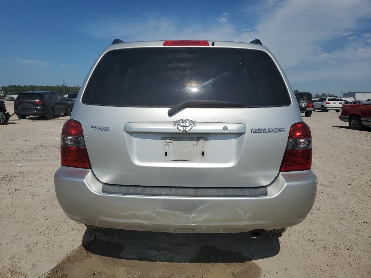 JTEDD21A950106412 2005 Toyota Highlander