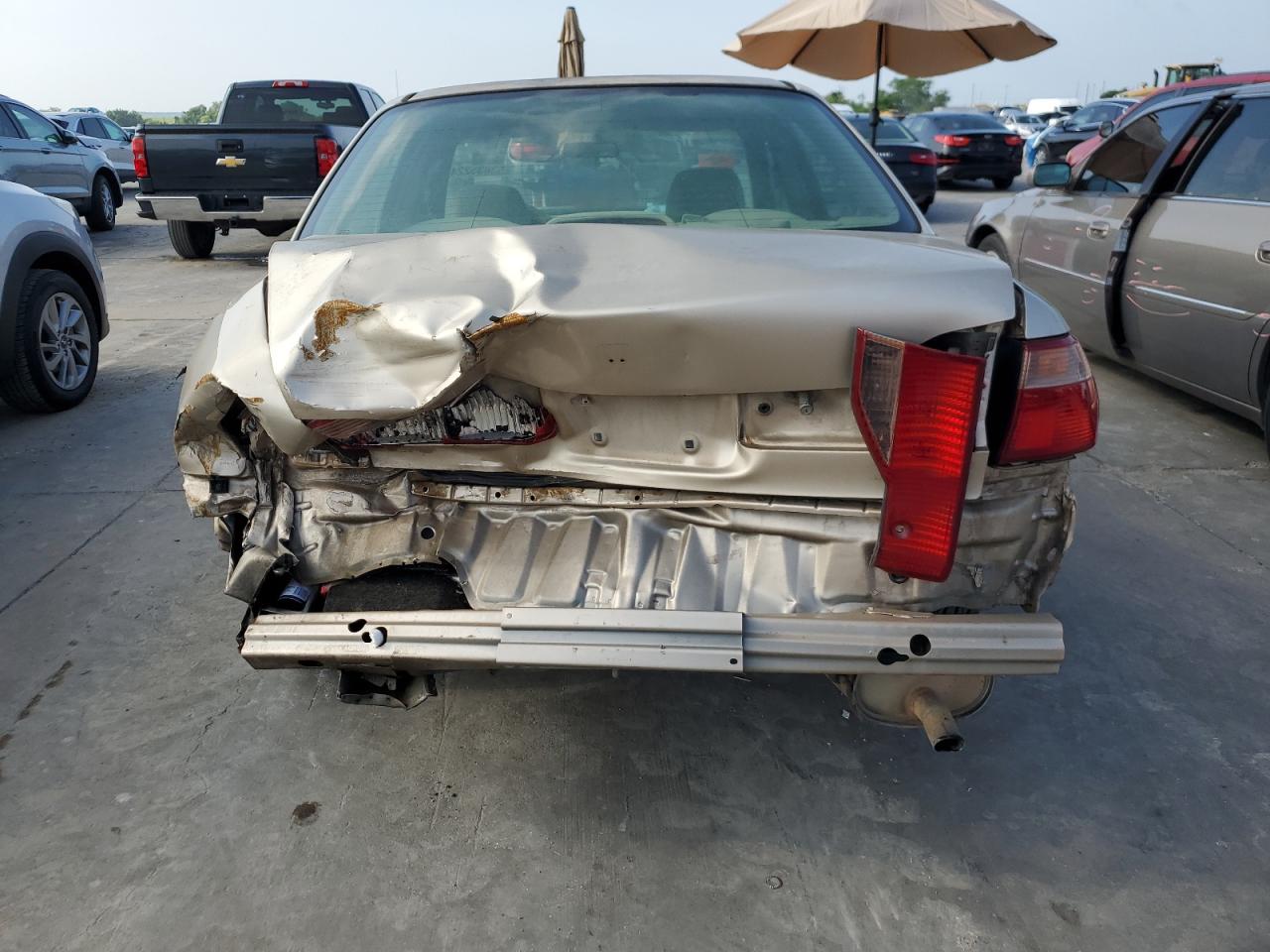 1HGCG5672YA064168 2000 Honda Accord Se