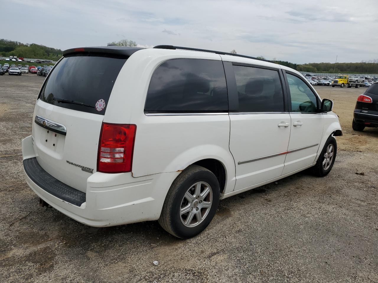 2A4RR5D18AR492629 2010 Chrysler Town & Country Touring