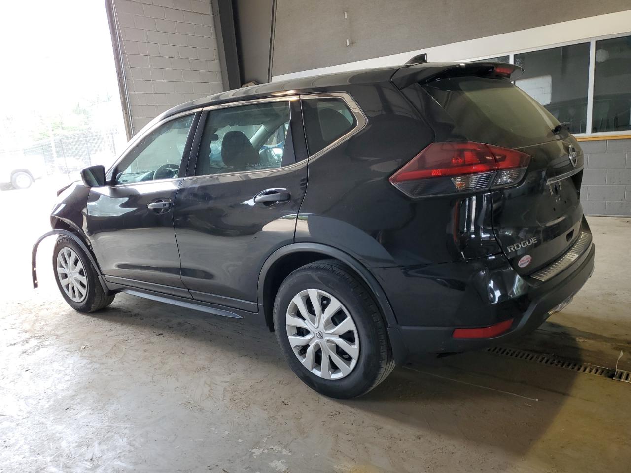 5N1AT2MT7KC825414 2019 Nissan Rogue S