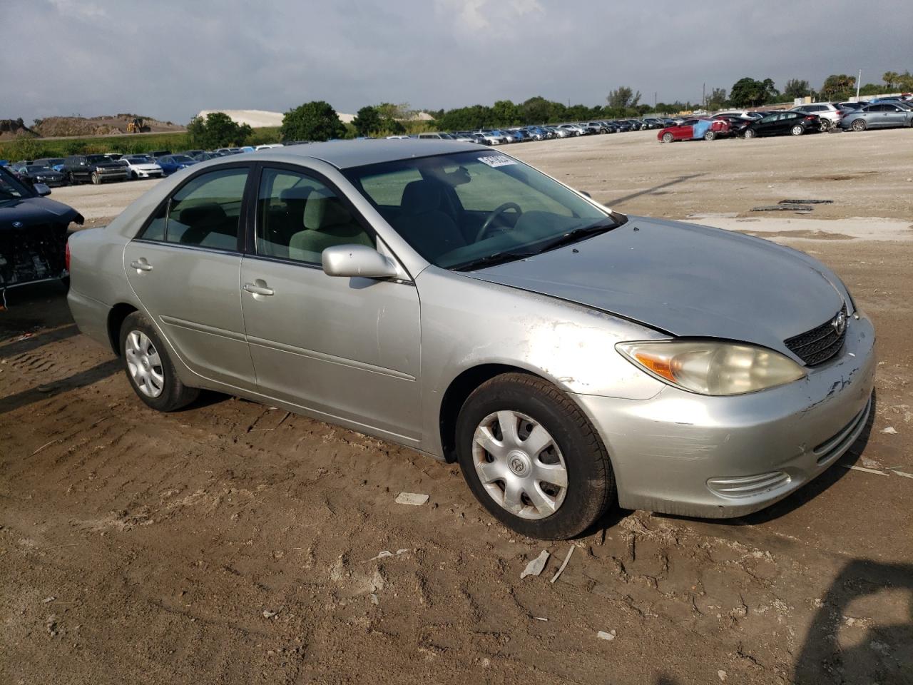 4T1BE32KX2U100303 2002 Toyota Camry Le