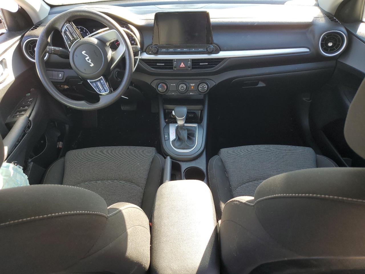 3KPF24AD5PE583583 2023 Kia Forte Lx