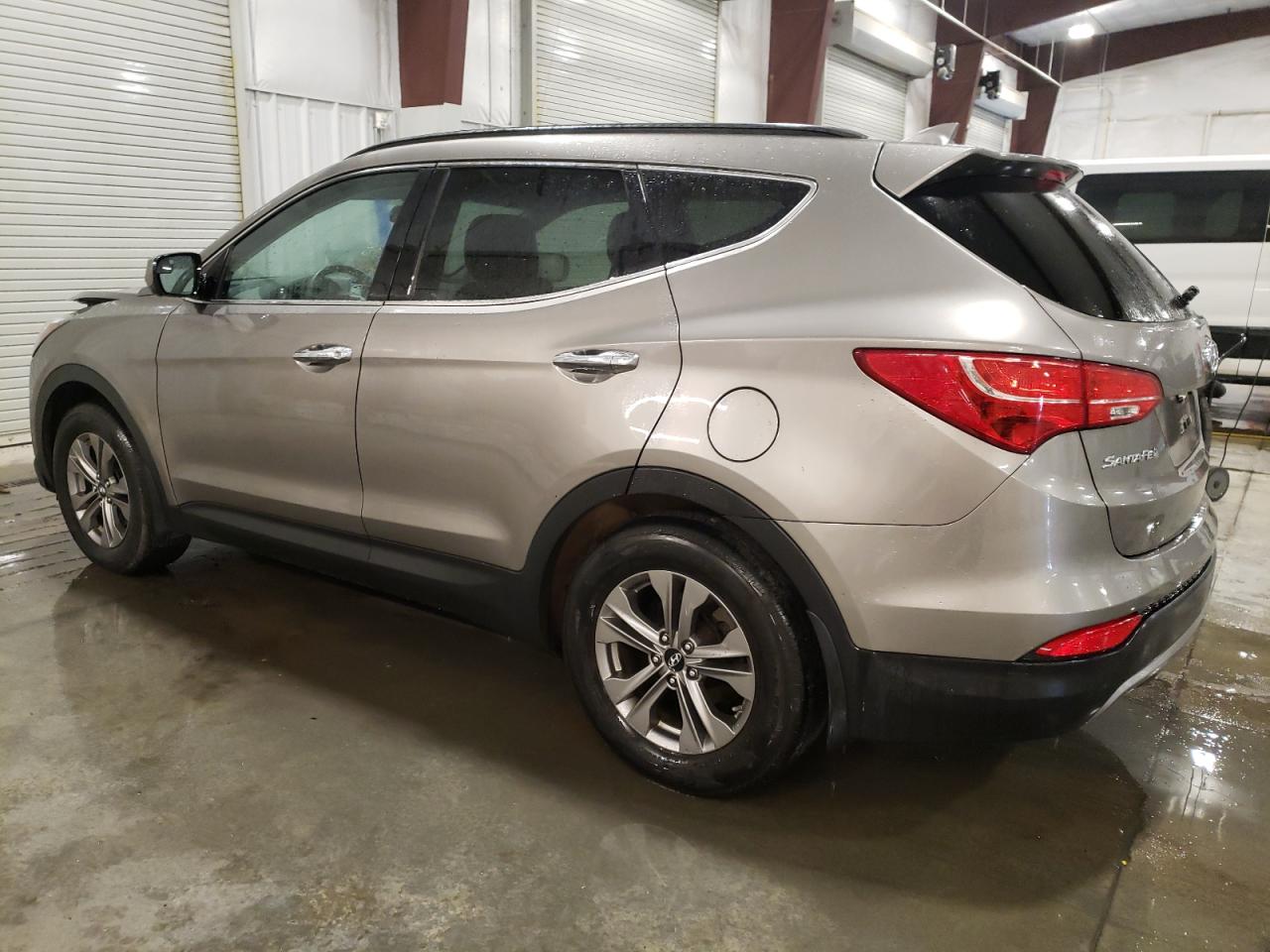 2016 Hyundai Santa Fe Sport vin: 5XYZUDLB5GG333489