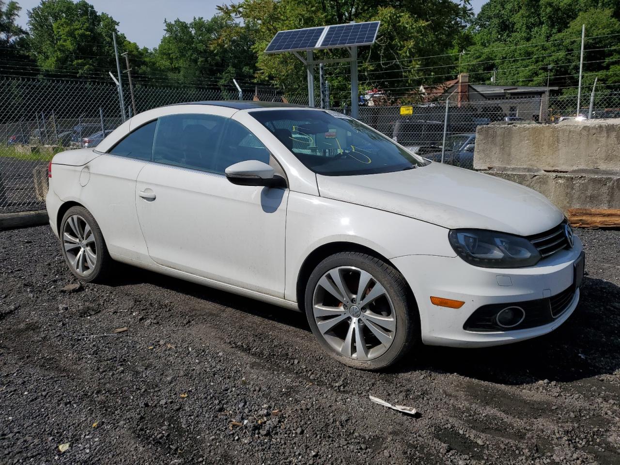 WVWFW8AH1DV006636 2013 Volkswagen Eos Lux