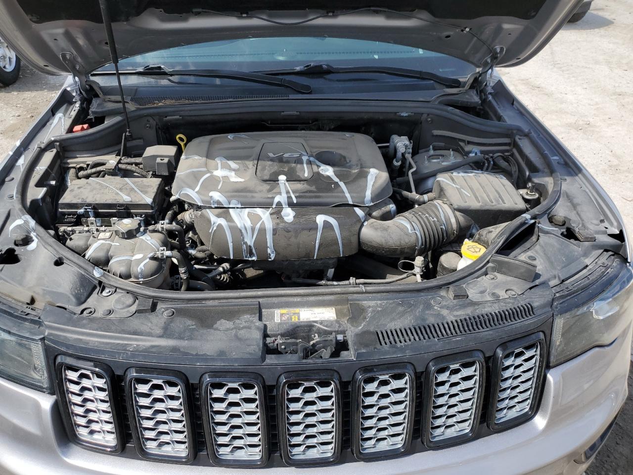 1C4RJFAG8JC288059 2018 Jeep Grand Cherokee Laredo