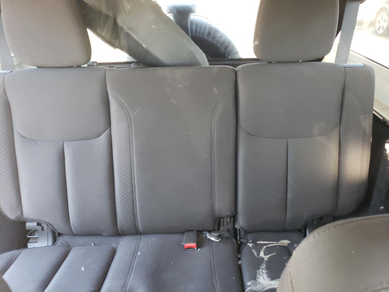 1C4BJWDG1FL773583 2015 Jeep Wrangler Unlimited Sport