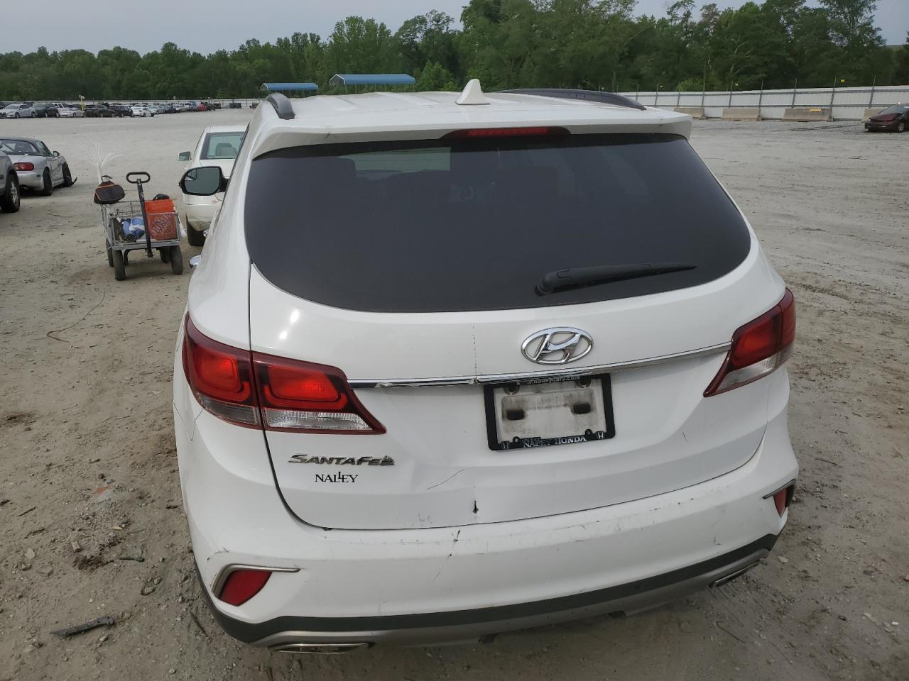 KM8SM4HF7HU224783 2017 Hyundai Santa Fe Se