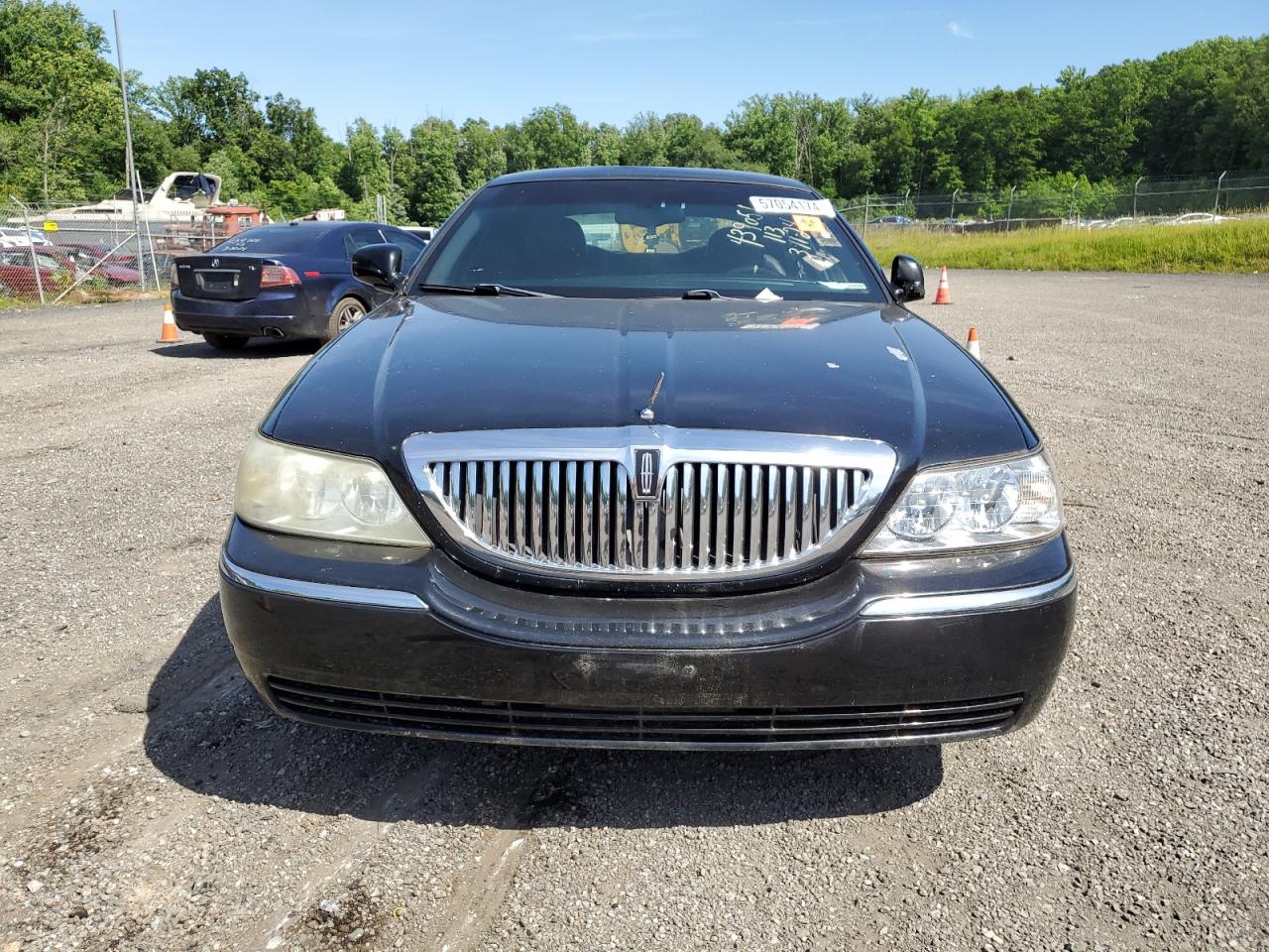 1LNHM81W94Y665815 2004 Lincoln Town Car Executive