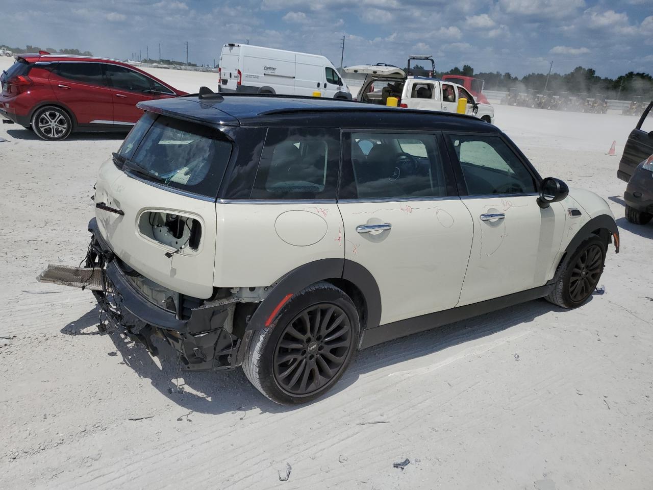 WMWLN5C57K2G82403 2019 Mini Cooper Clubman