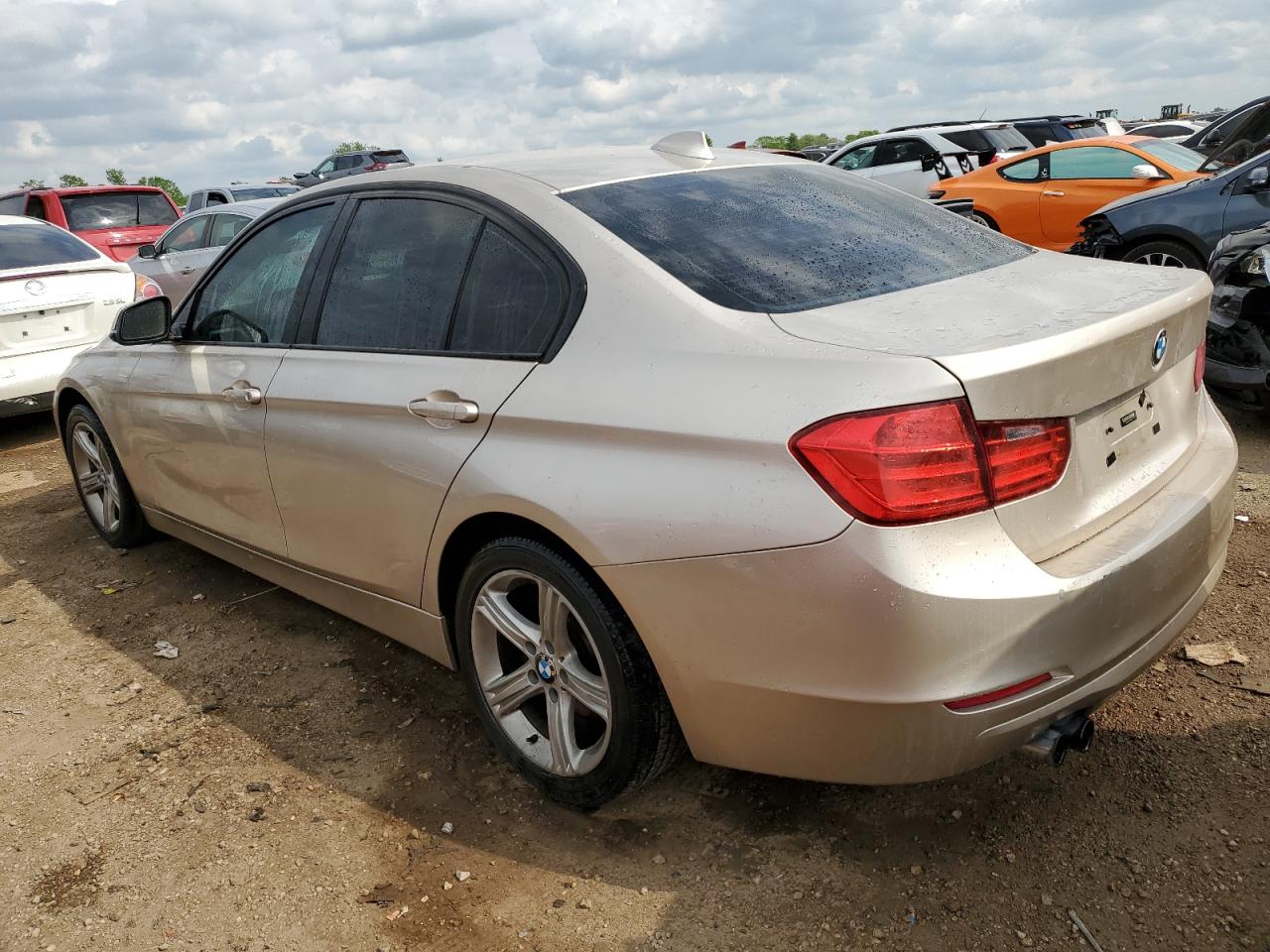 2013 BMW 328 Xi Sulev vin: WBA3B5C53DF138966