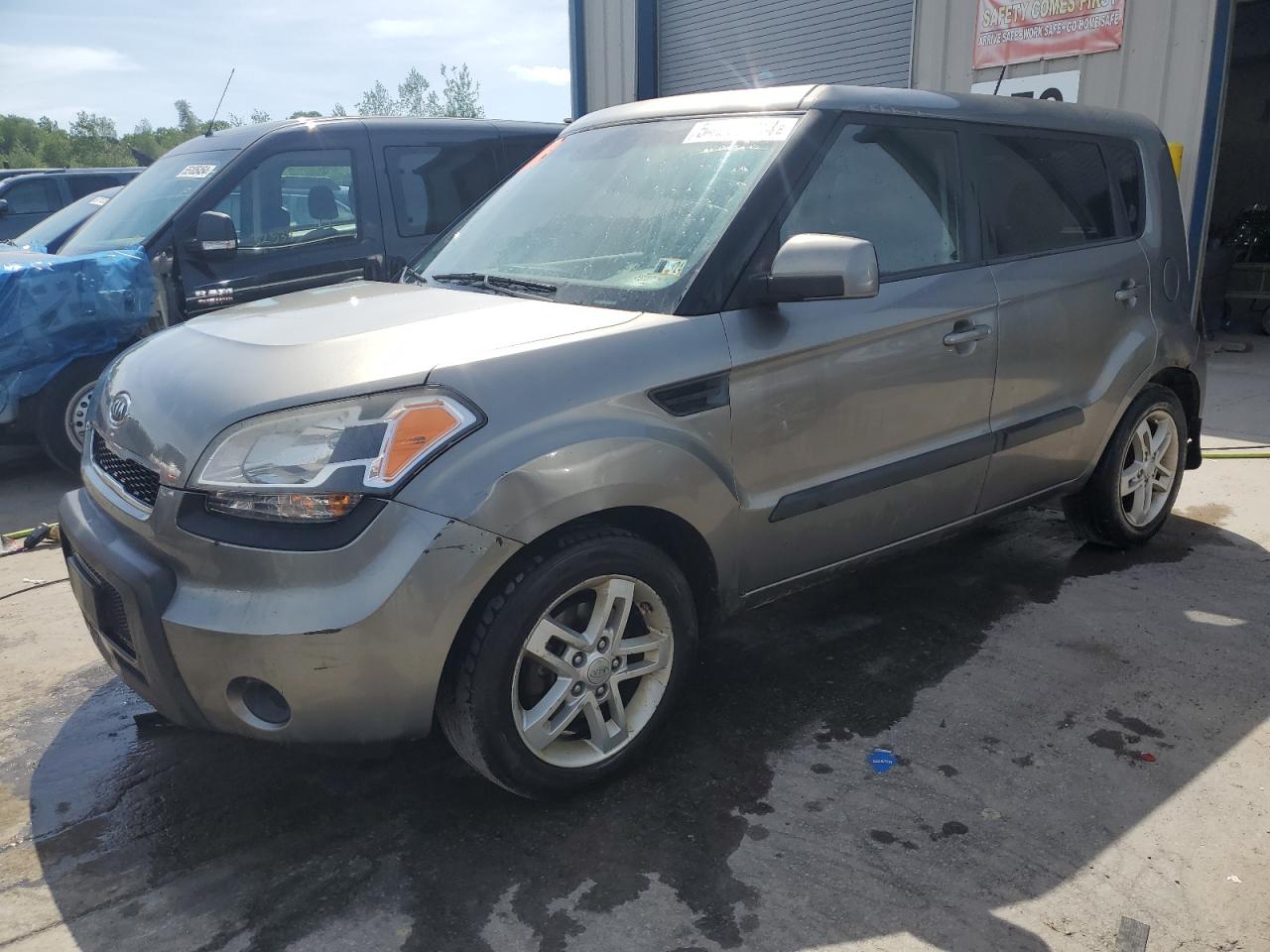 KNDJT2A29B7219394 2011 Kia Soul +