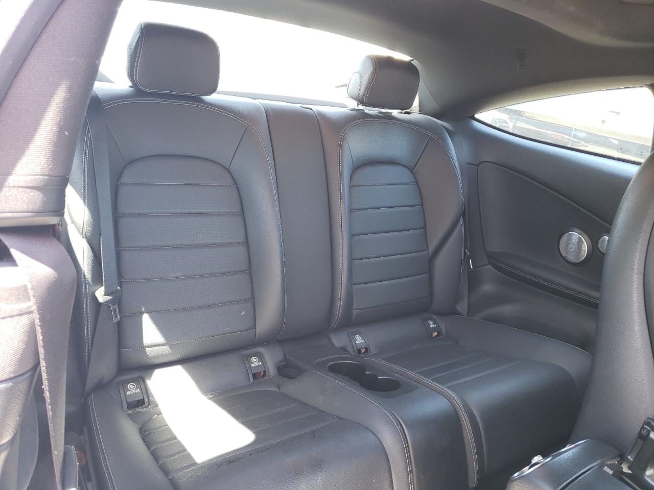 WDDWJ8DB2KF775844 2019 Mercedes-Benz C 300