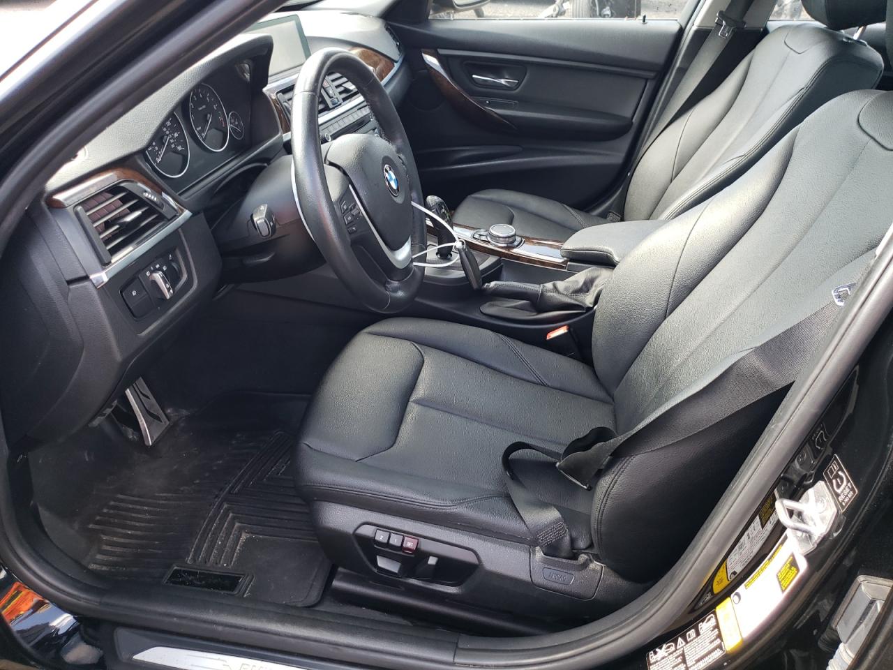 WBA3B3G50FNT18221 2015 BMW 328 Xi