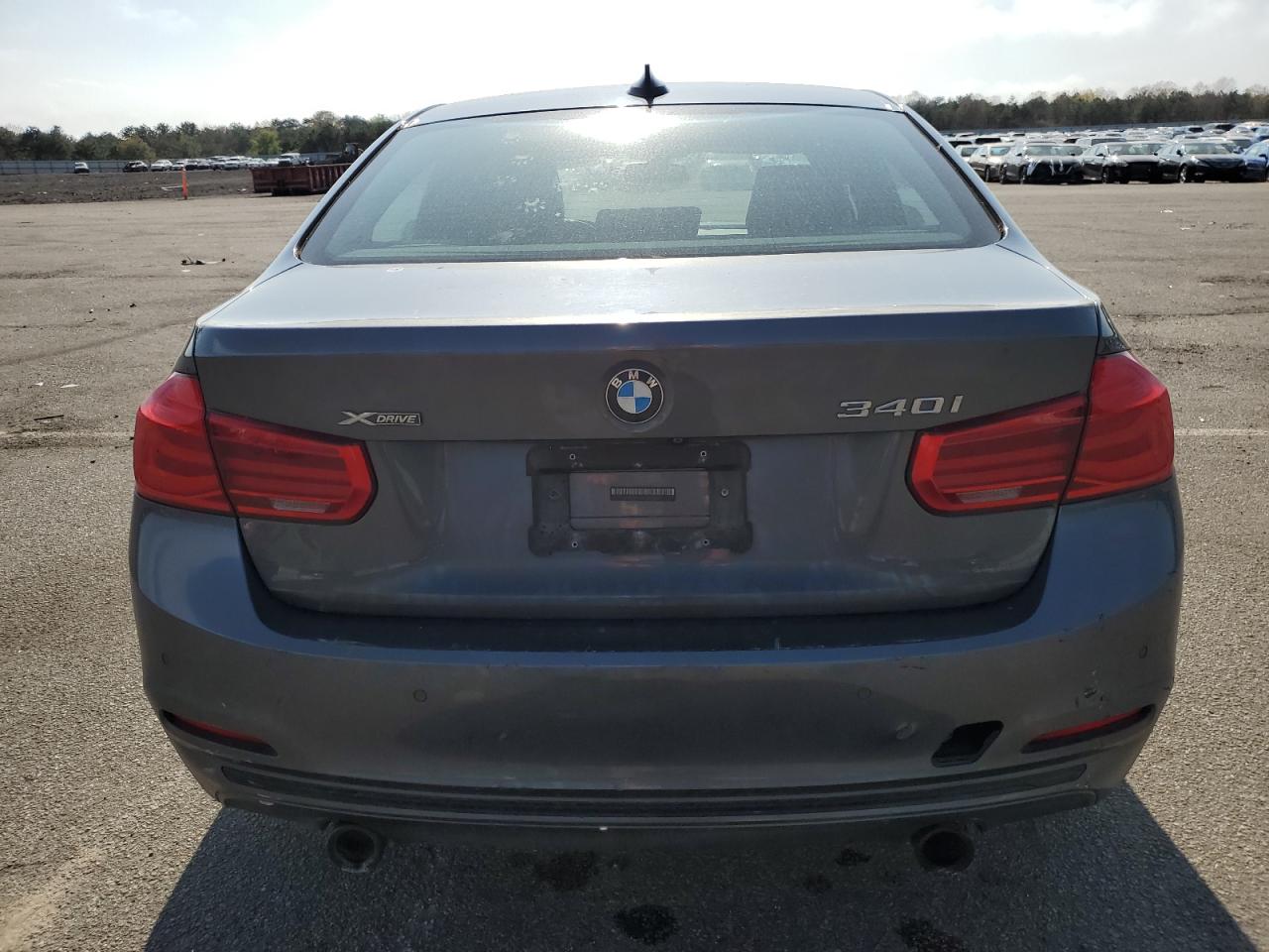 WBA8B7G35HNT71009 2017 BMW 340 Xi