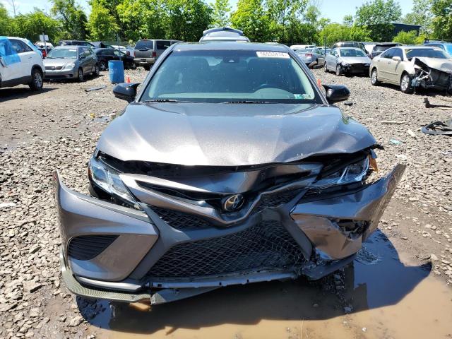  TOYOTA CAMRY 2018 Szary