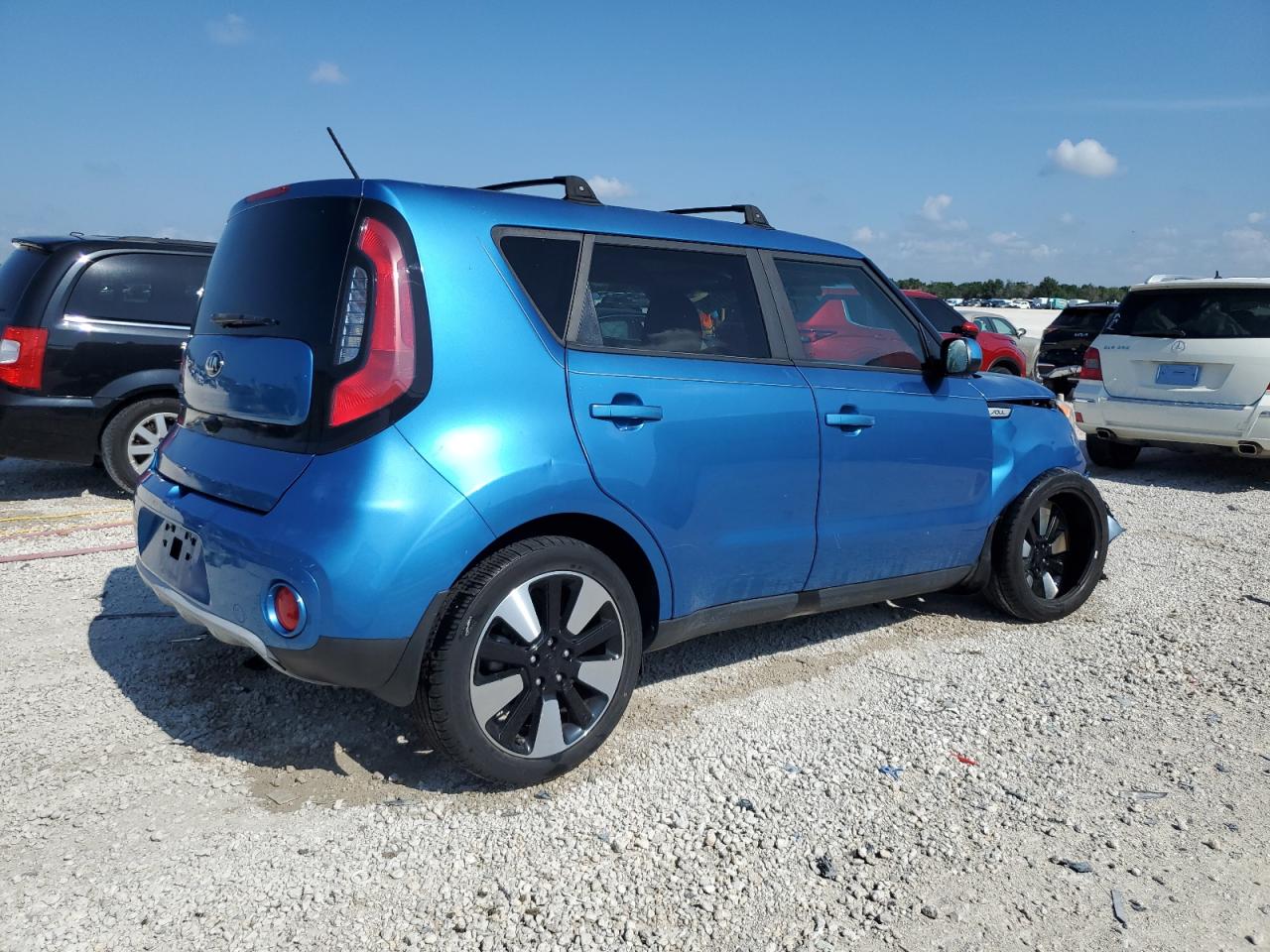 KNDJP3A58K7655156 2019 Kia Soul +