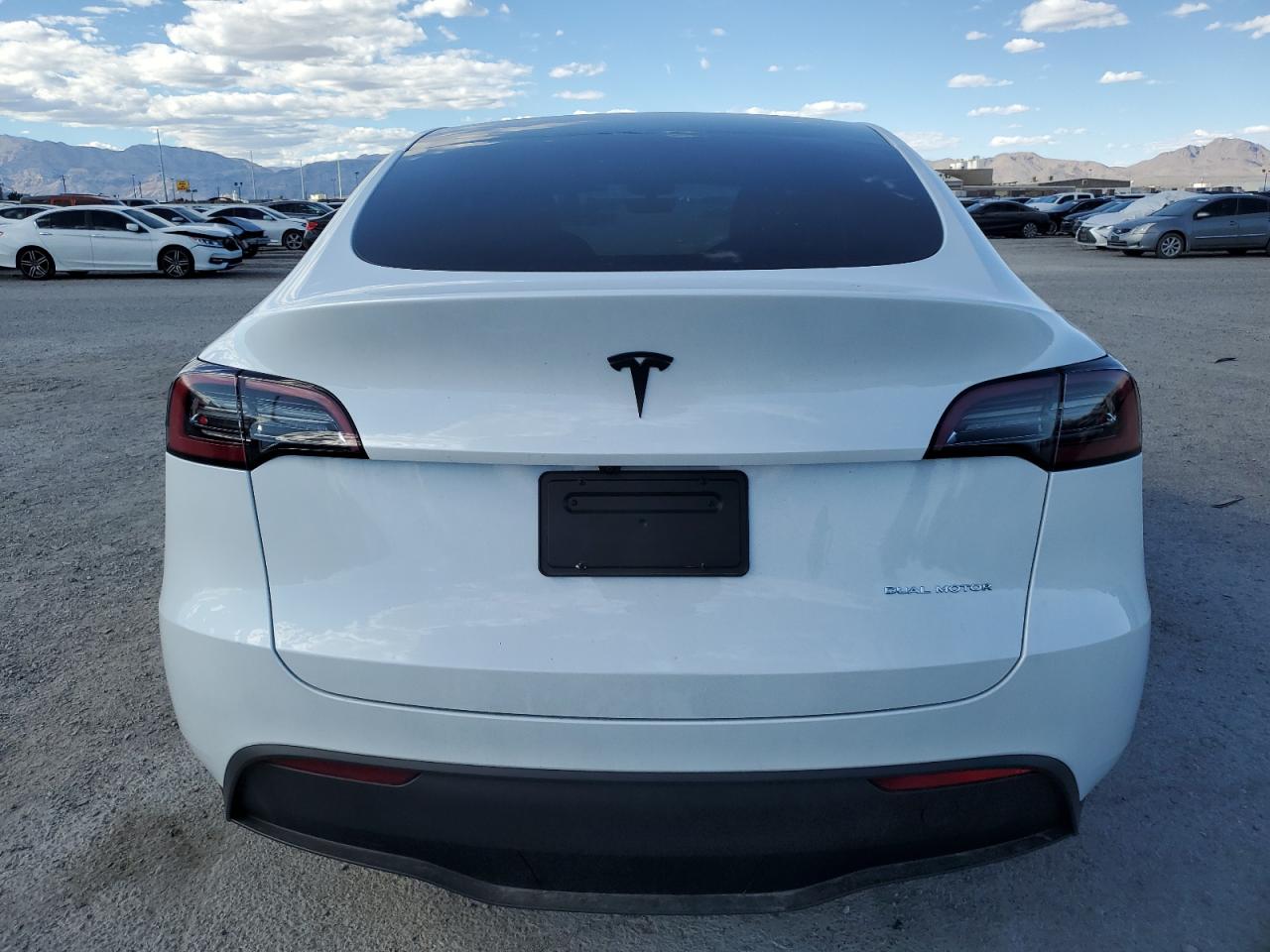 7SAYGDEEXRA258194 2024 Tesla Model Y