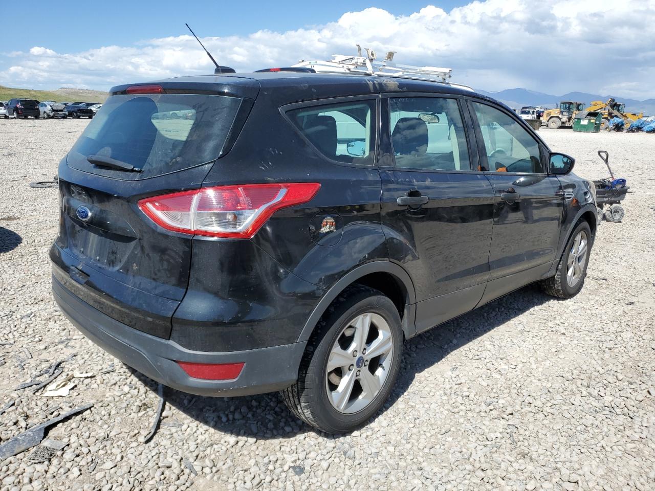 1FMCU0F77EUE57132 2014 Ford Escape S