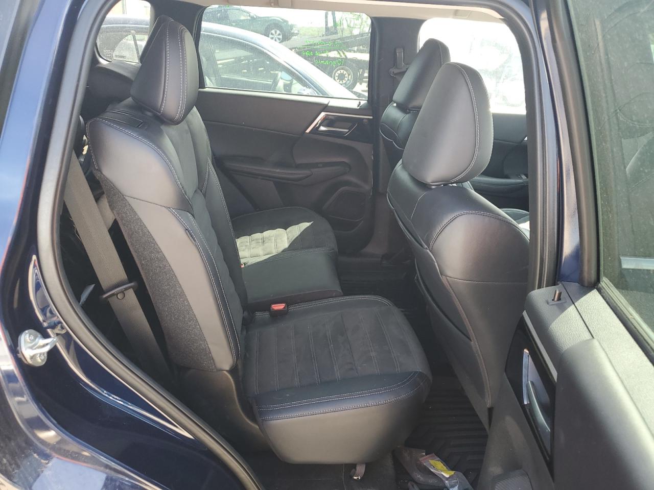 JA4J4UA83NZ048884 2022 Mitsubishi Outlander Se