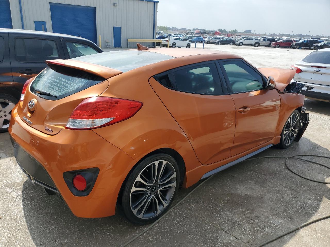 KMHTC6AE2GU258505 2016 Hyundai Veloster Turbo