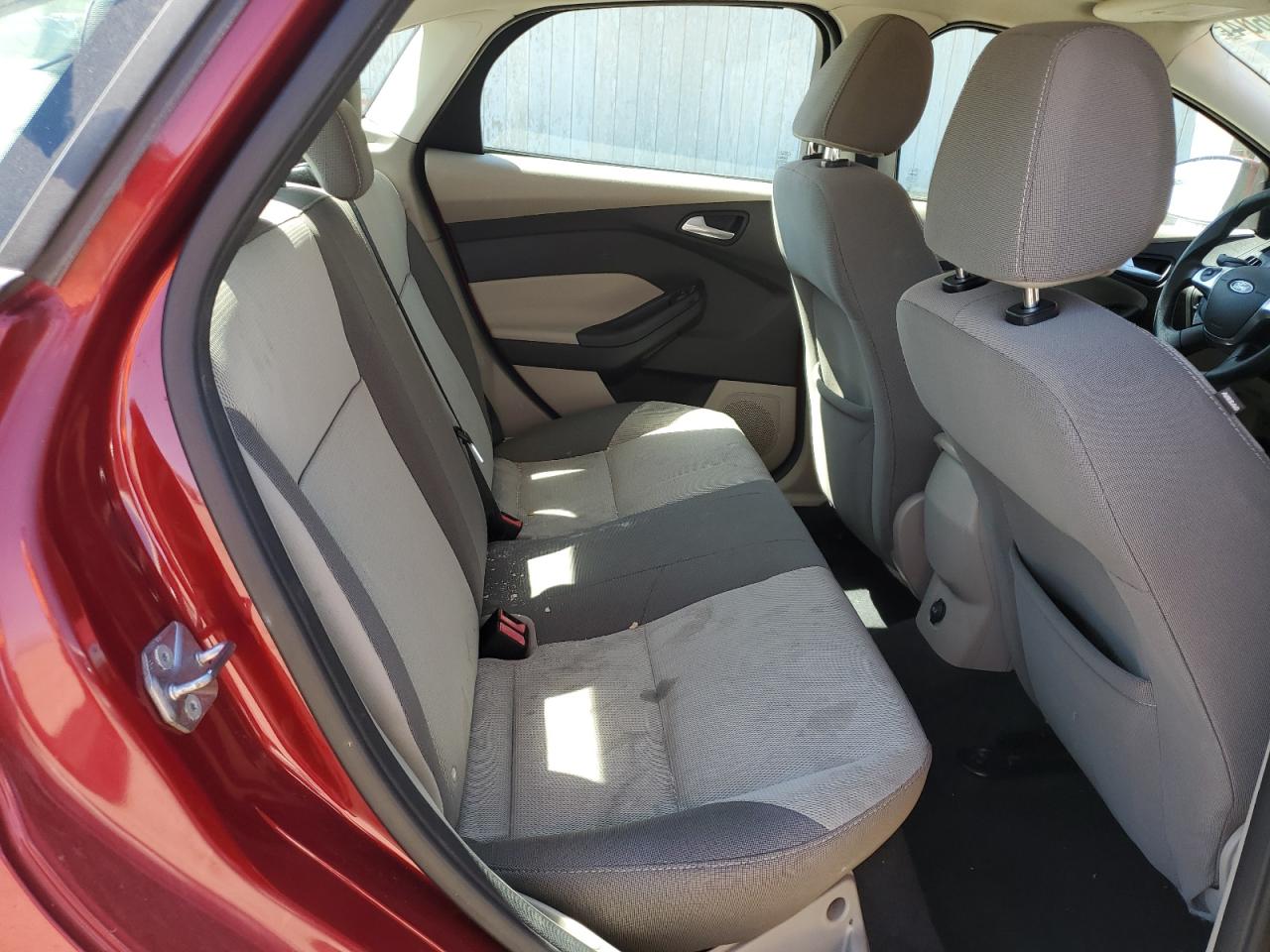 1FADP3F23EL194610 2014 Ford Focus Se