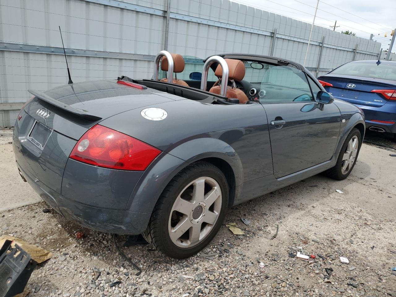 TRUTC28N611001574 2001 Audi Tt