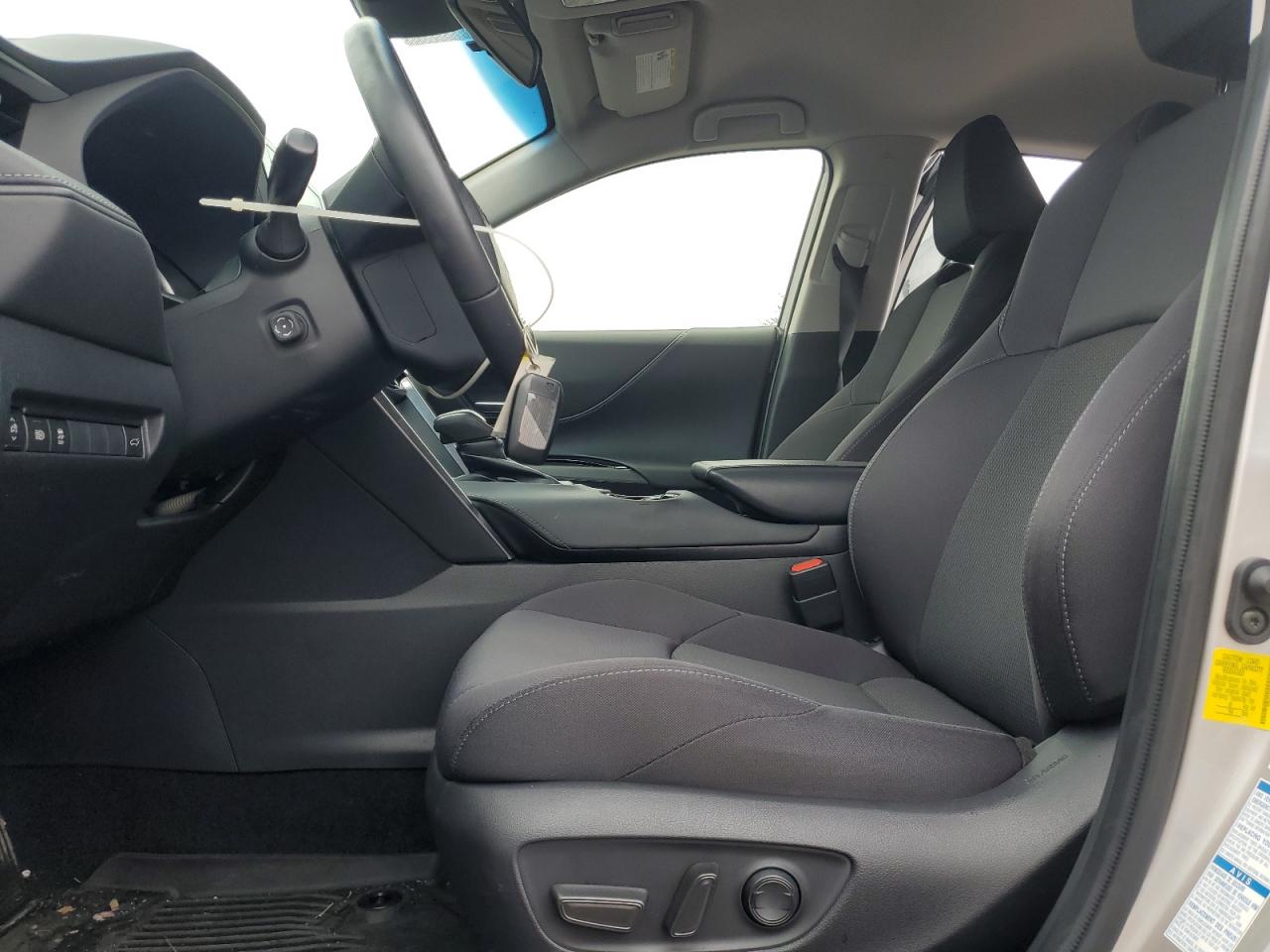 JTEAAAAH6NJ090358 2022 Toyota Venza Le