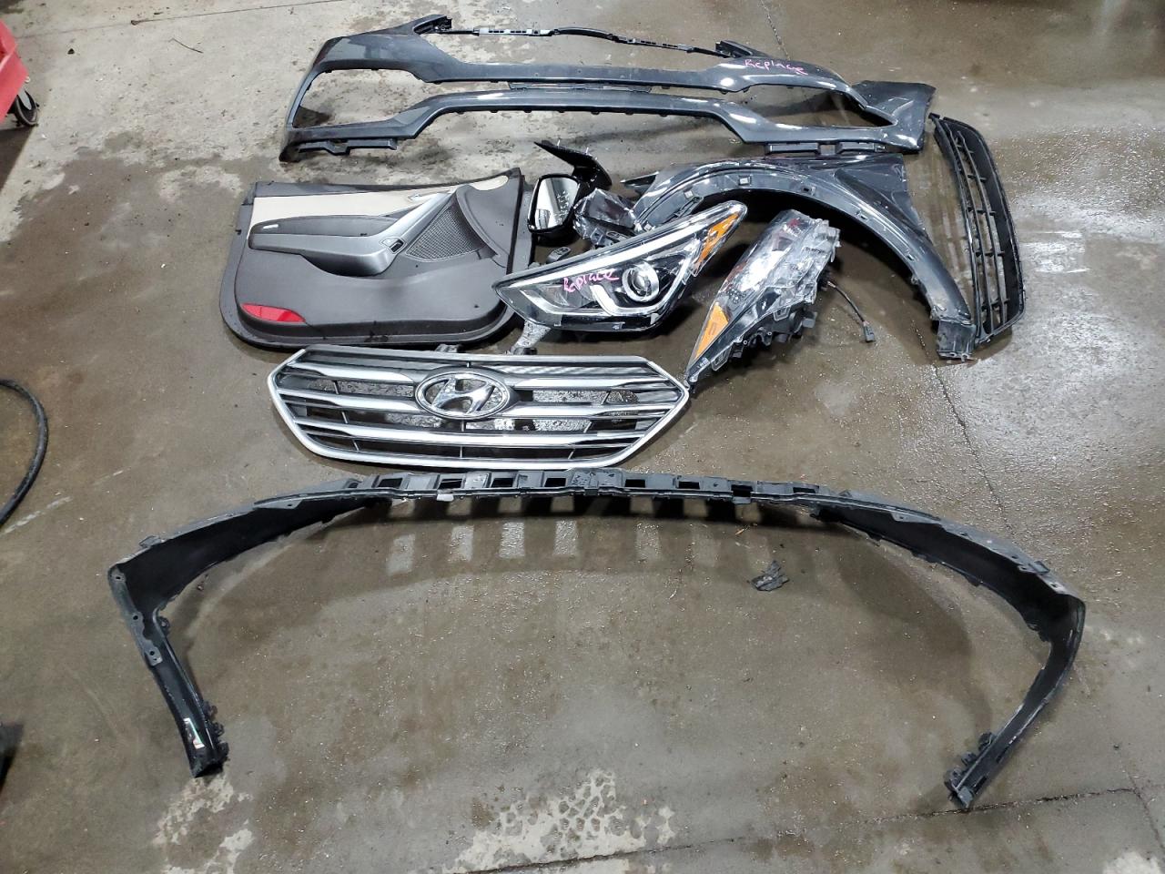 5XYZTDLB8HG452416 2017 Hyundai Santa Fe Sport