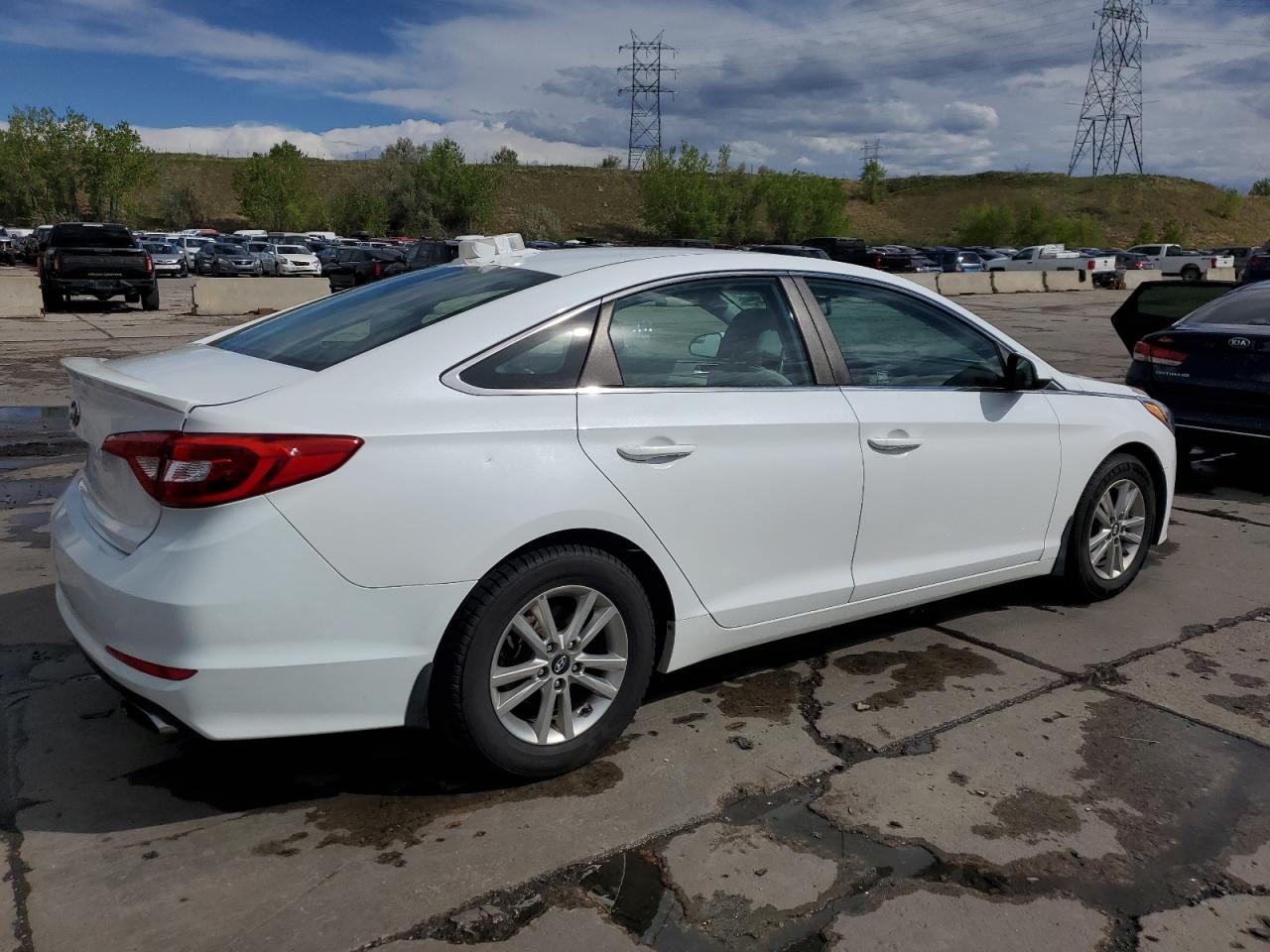 2017 Hyundai Sonata Se vin: 5NPE24AF5HH575686