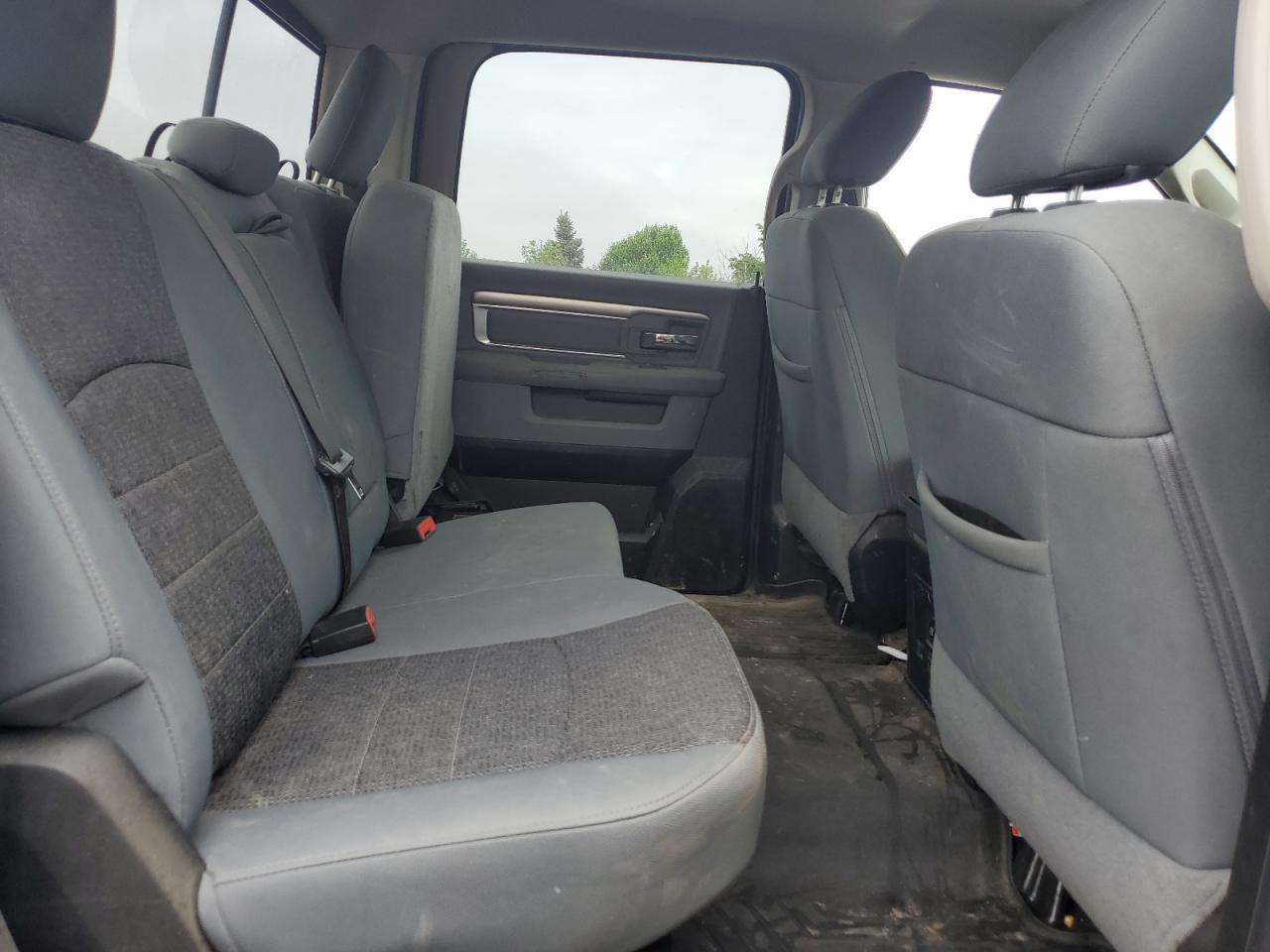 1C6RR7LT4JS338865 2018 Ram 1500 Slt