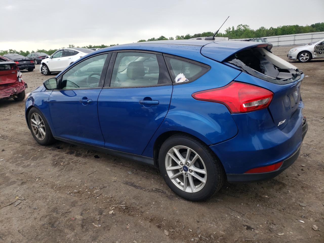 1FADP3K21JL329910 2018 Ford Focus Se