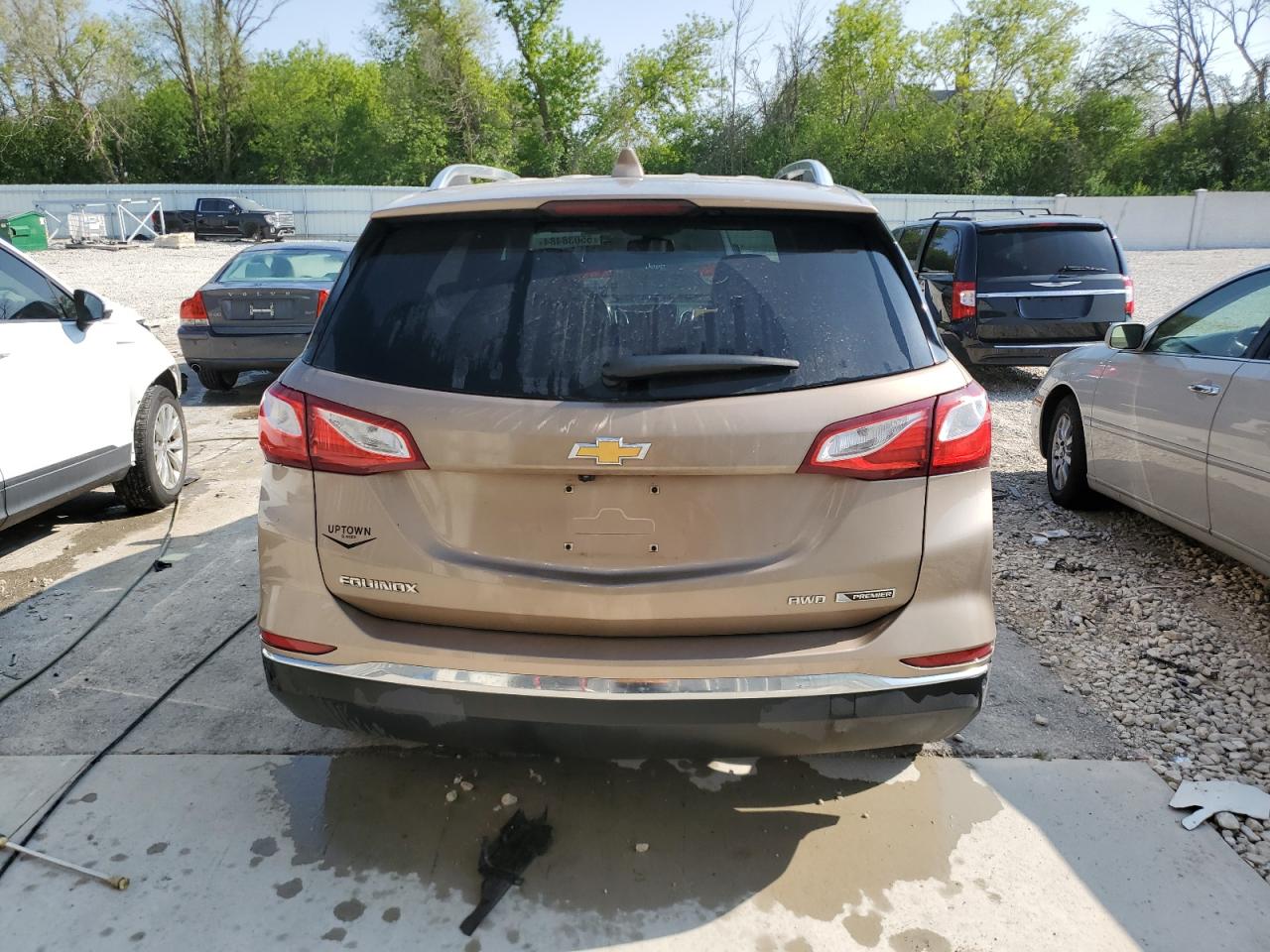 2018 Chevrolet Equinox Premier vin: 2GNAXVEV0J6221213