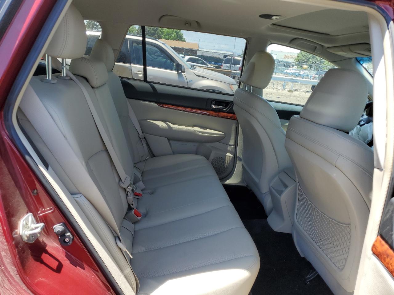 4S4BRDKC1B2394575 2011 Subaru Outback 3.6R Limited