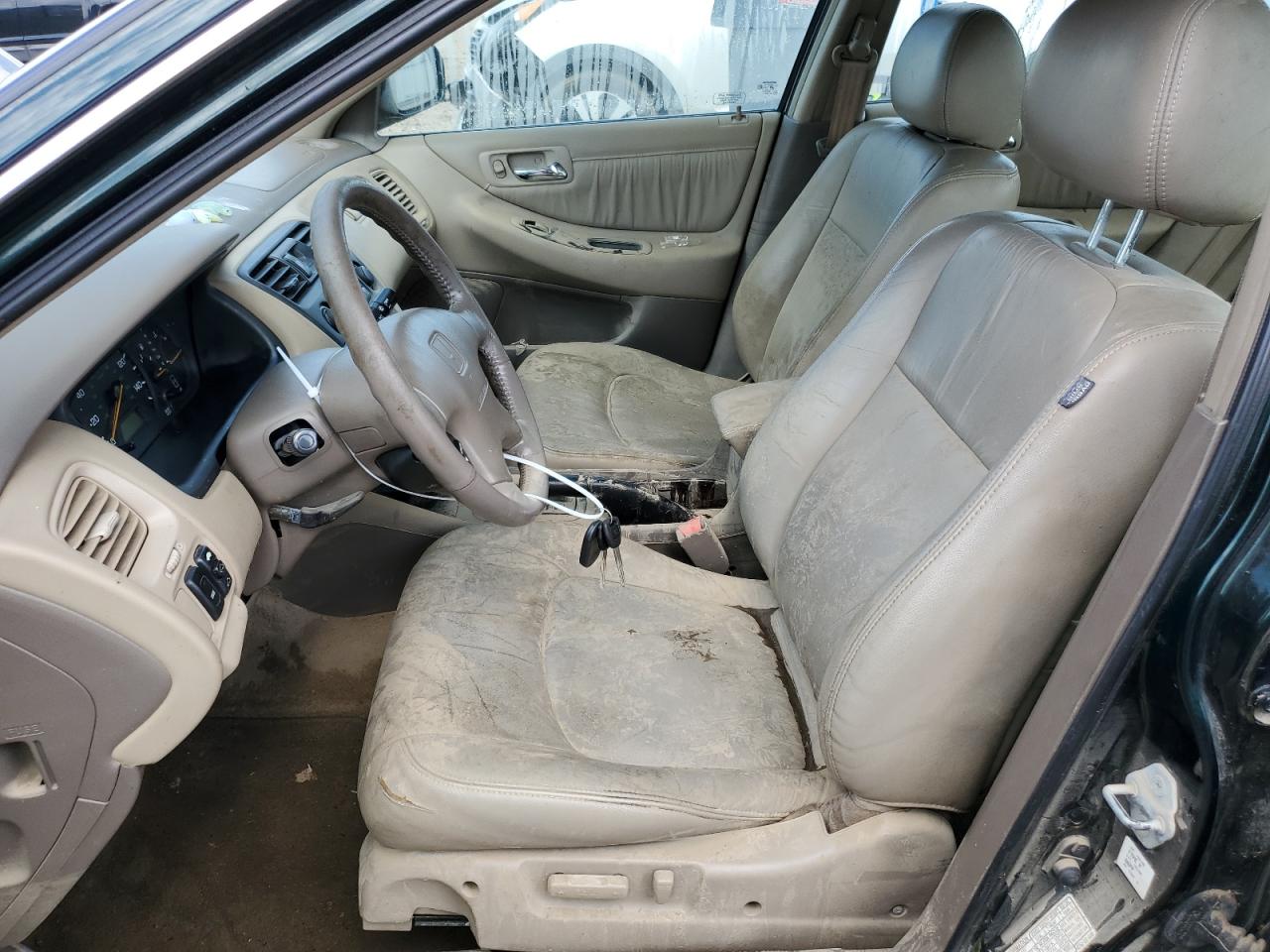 1HGCG165XYA086586 2000 Honda Accord Ex